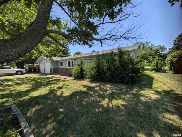 610 W CLINTON ST, Brimfield, IL 61517