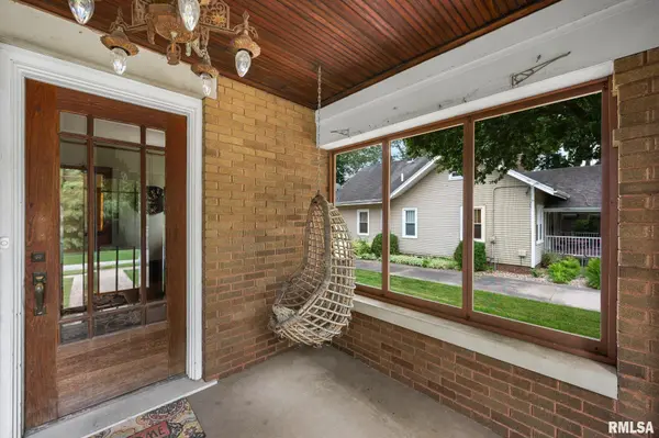 605 N MAIN ST, Washington, IL 61571