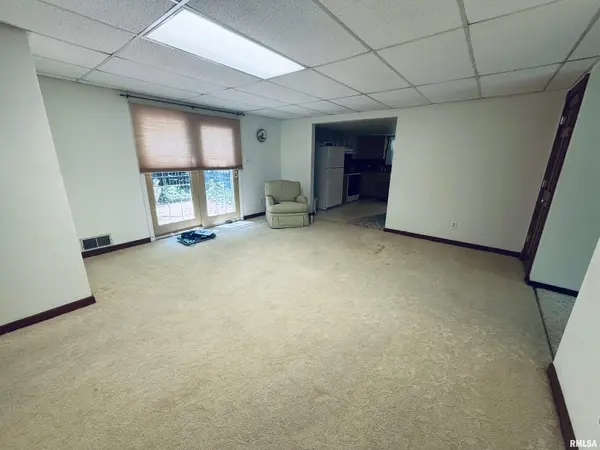 1533 HICKORY POINT RD, Metamora, IL 61548