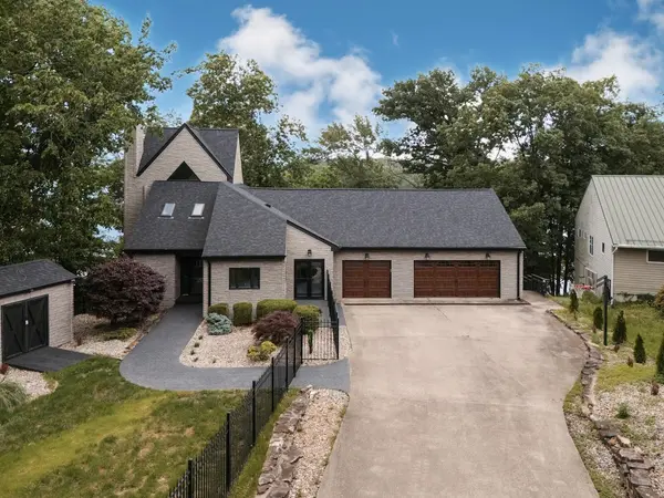 12225 Pebble Point RD, Marion, IL 62959