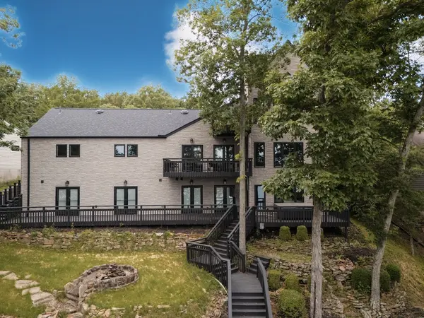 12225 Pebble Point RD, Marion, IL 62959