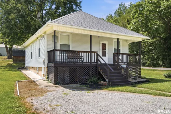1414 NEWTON AVE, Johnston City, IL 62951