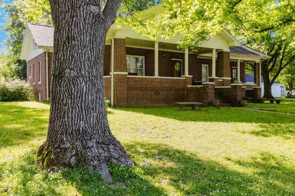 207 S MAPLE ST, Cambria, IL 62915