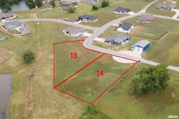 1303 WAYNE AVE, Marion, IL 62959