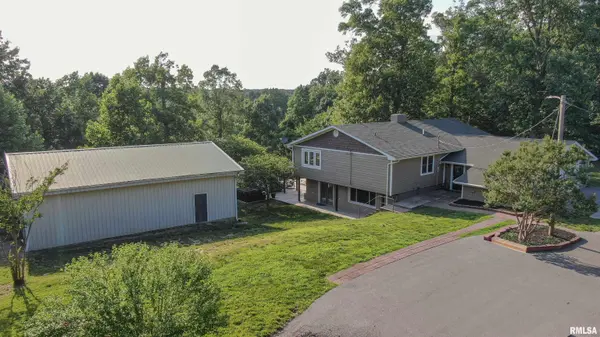 213 Clifty Creek DR, Marion, IL 62959