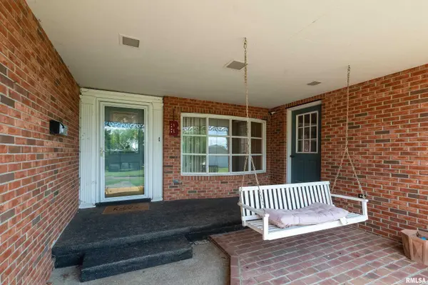 1408 McHaney ST, Eldorado, IL 62930