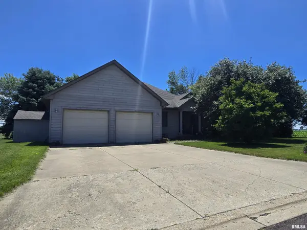 416 KENNEDY DR, Metamora, IL 61548