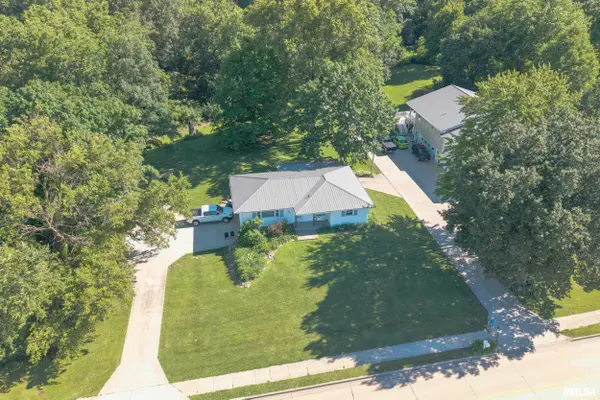 1419 W GRANT ST, Macomb, IL 61455
