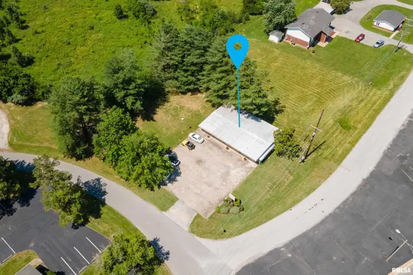 35 Walton LN, Anna, IL 62906