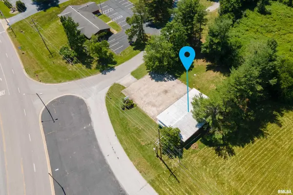 35 Walton LN, Anna, IL 62906