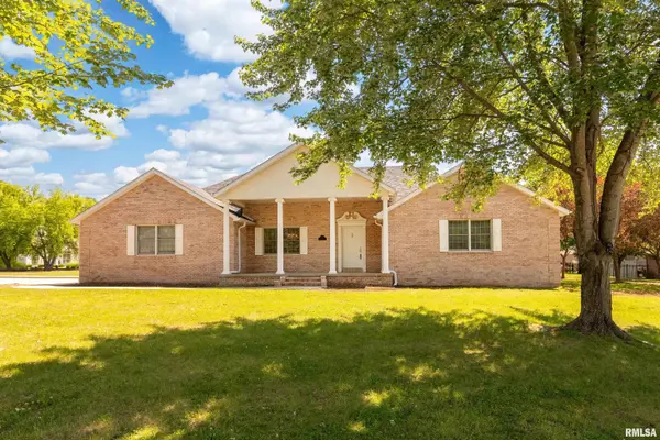 2729 Kokopelli DR, Marion, IL 62959