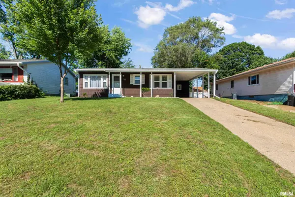 109 N 19TH ST, Pekin, IL 61554