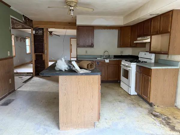 714 W AVENUE F AVE, Lewistown, IL 61542