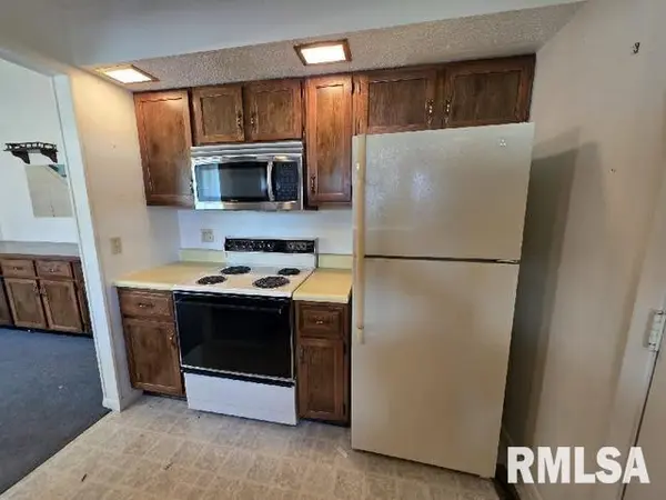 414 SUMMERS DR, Macomb, IL 61455