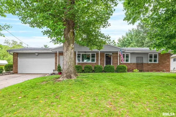 129 NORTHSHORE DR, Morton, IL 61550