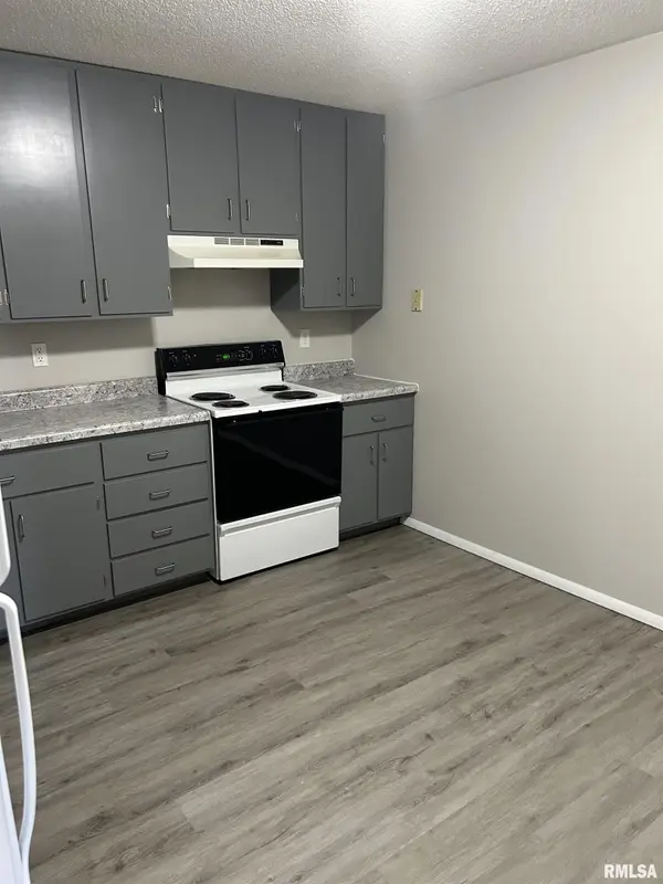 1308 W JEFFERSON ST #2, Washington, IL 61571