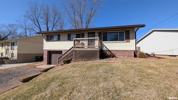 313 HAWTHORNE CIR, Creve Coeur, IL 61610