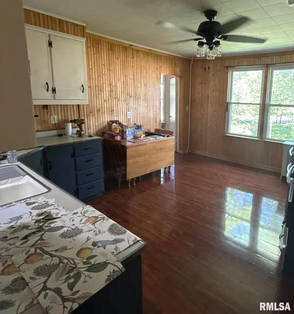 204 S FULTON ST, Lacon, IL 61540
