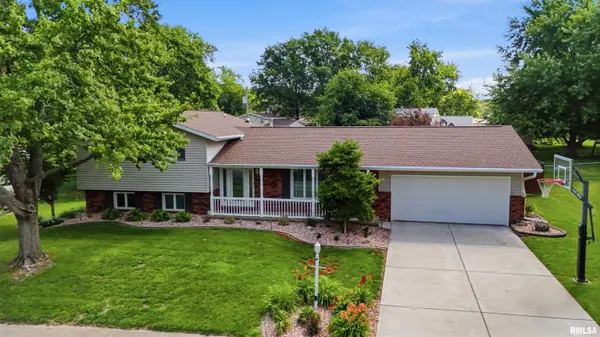 208 BARBARA Pkwy, Washington, IL 61571