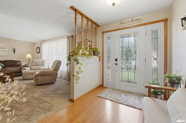 208 BARBARA Pkwy, Washington, IL 61571