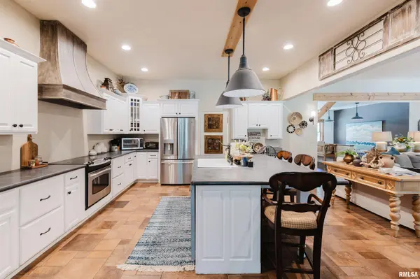18145 Lone Oak TER, West Frankfort, IL 62896