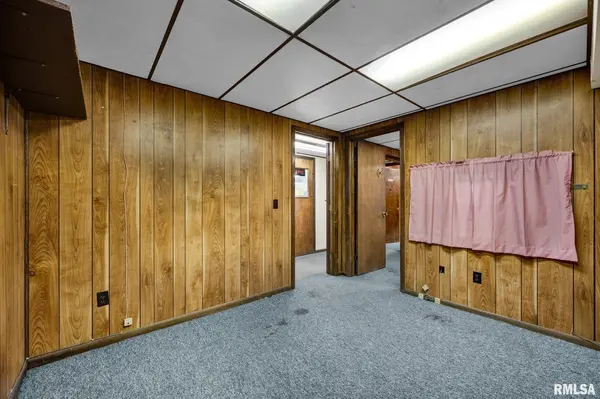 25 S 2ND ST, Pekin, IL 61554