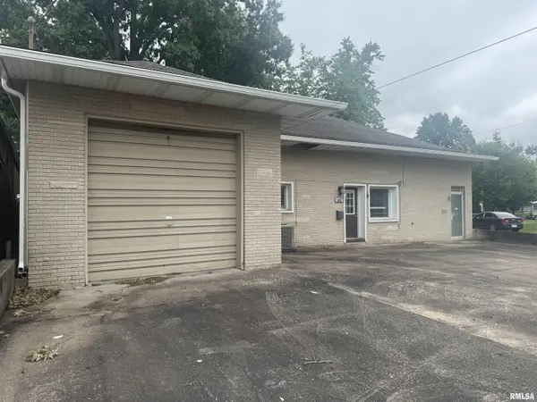 803 W Hendrickson ST, Marion, IL 62959
