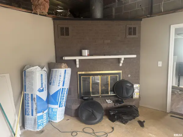 803 W Hendrickson ST, Marion, IL 62959