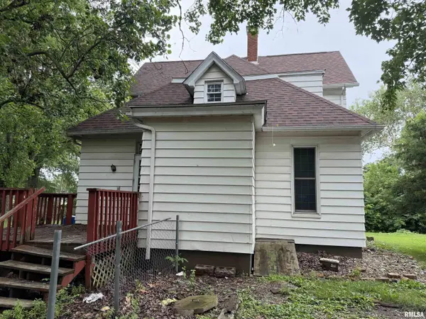 1027 N MAIN ST, Lewistown, IL 61542