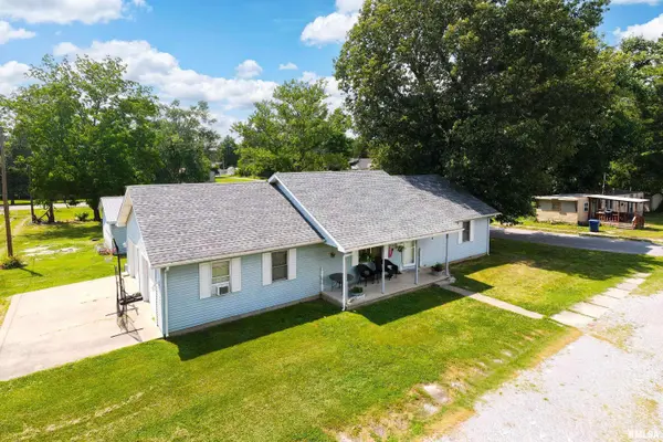 851 Panama ST, Eldorado, IL 62930