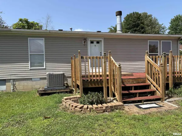 6000 Lick Creek RD, Anna, IL 62906