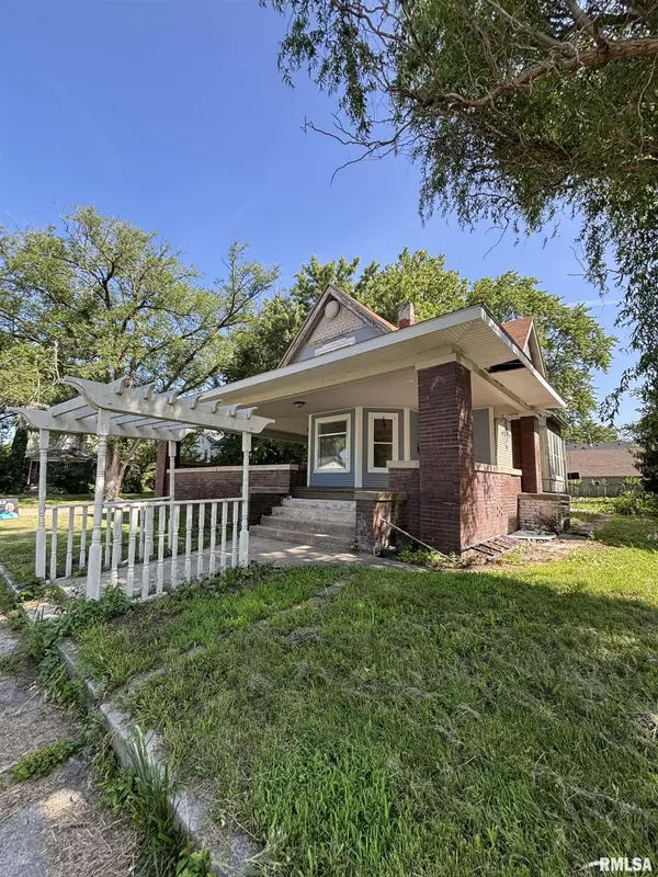 295 W Barnes ST, Bushnell, IL 61422