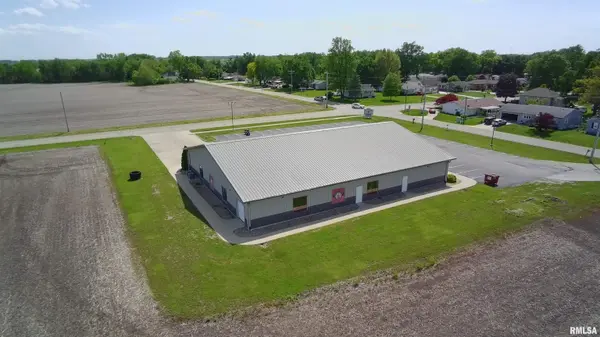 2011 E CHESTNUT ST, Canton, IL 61520