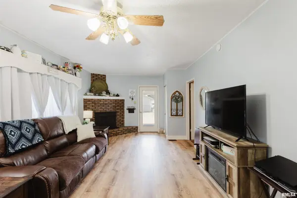 513 N 21ST ST, Herrin, IL 62948
