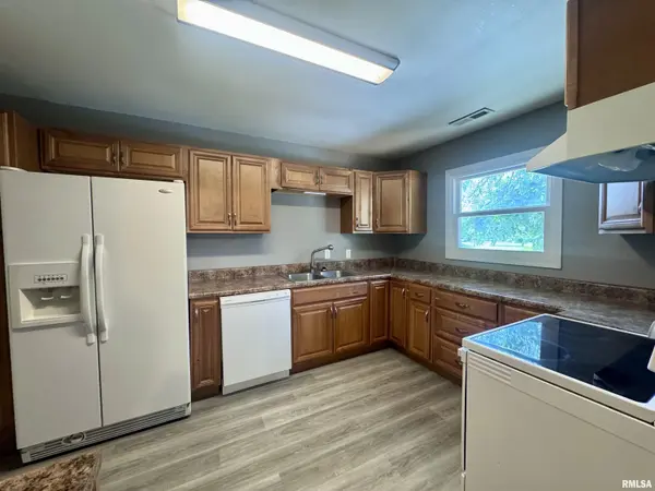 403 E Murray ST, Macomb, IL 61455