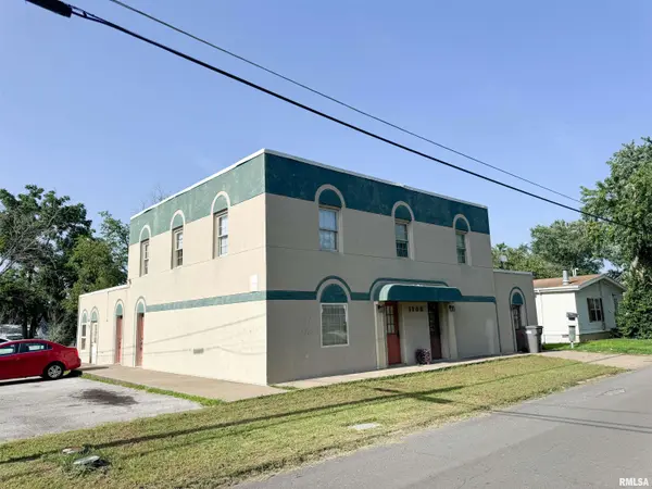 1106 W Hendrickson ST, Marion, IL 62952