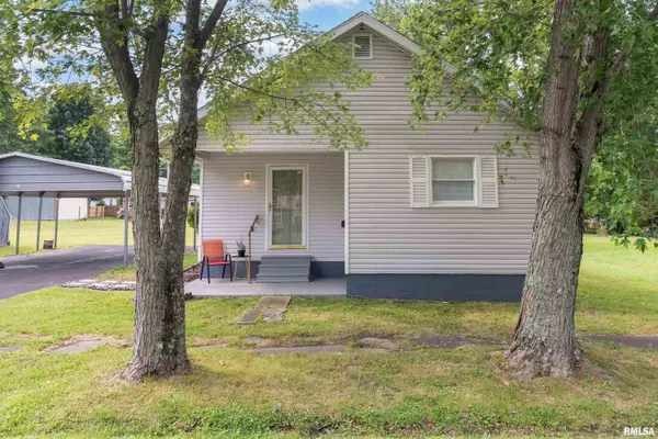 1516 W MAPLE ST, Herrin, IL 62948