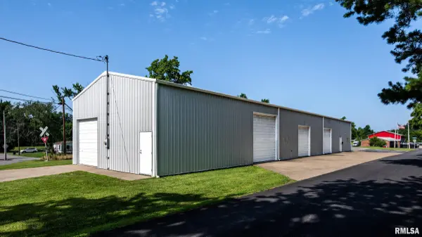 905 CENTRAL ST, Marion, IL 62959