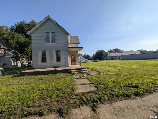 1019 BROADWAY ST, Pekin, IL 61554