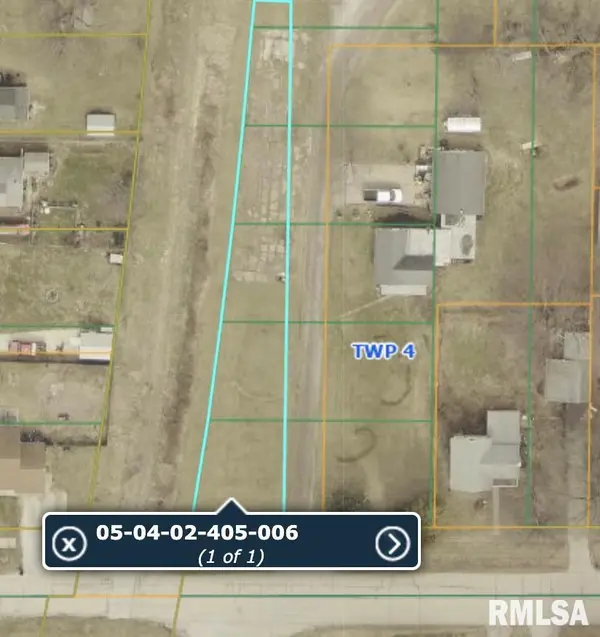 449 W FORT ST, Farmington, IL 61531