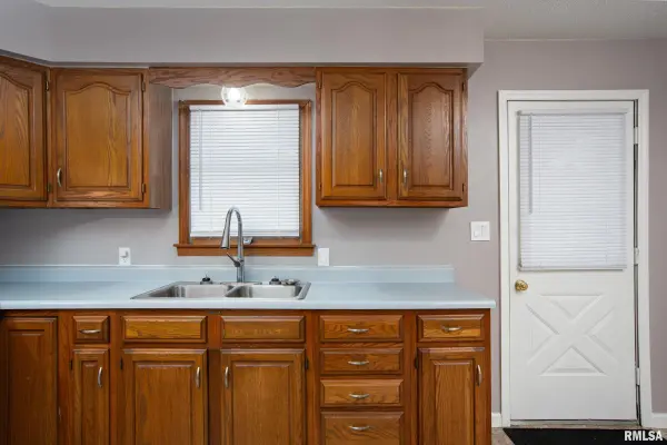 136 and 140 Weatherford LN, Carbondale, IL 62901