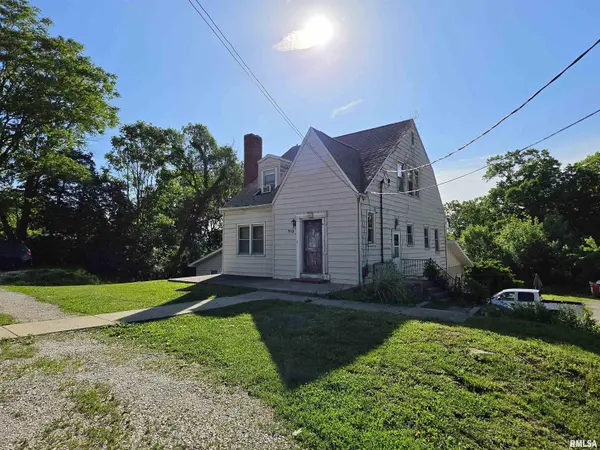 910 PEKIN AVE, Creve Coeur, IL 61610