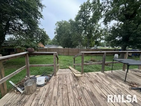 704 Briddick ST, Eldorado, IL 62930