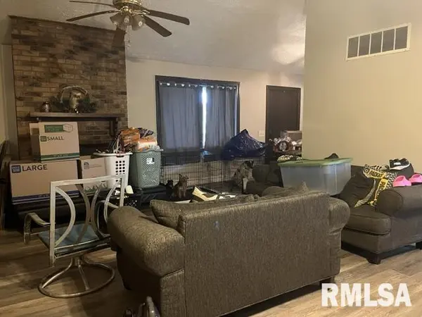 704 Briddick ST, Eldorado, IL 62930