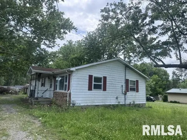 518 N Fife ST, Carrier Mills, IL 62917