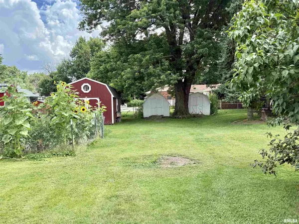 208 S 2ND ST, Cuba, IL 61427