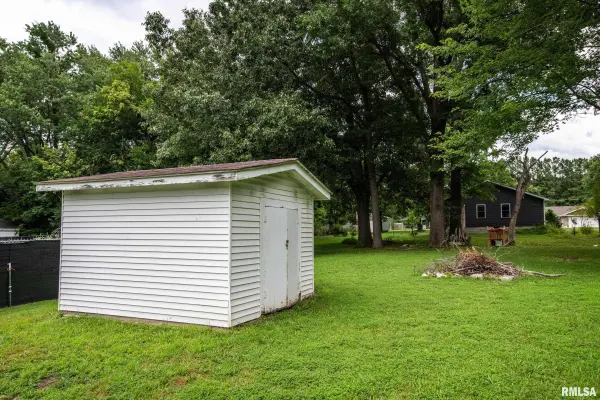 211 CHESTNUT ST, Cambria, IL 62915