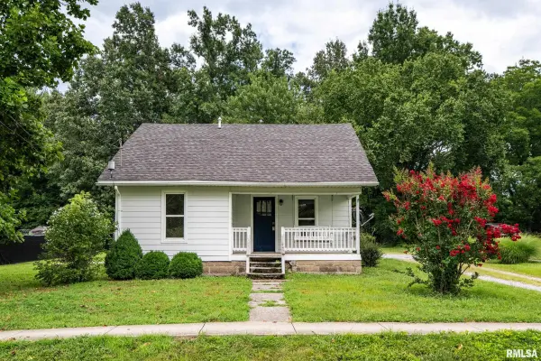 211 CHESTNUT ST, Cambria, IL 62915