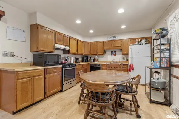 613 W Stotlar ST, West Frankfort, IL 62896