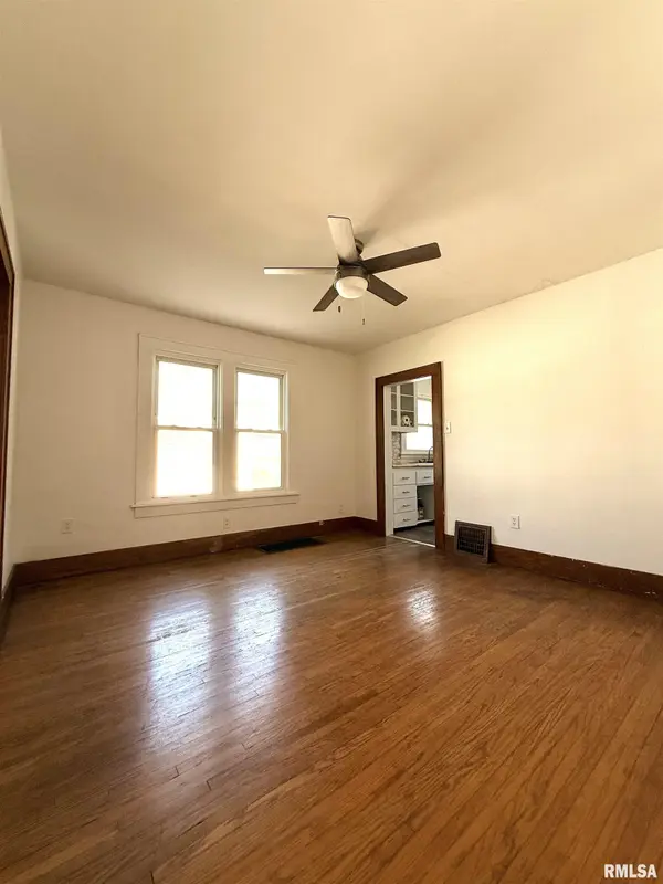 427 W WASHINGTON ST, Macomb, IL 61455